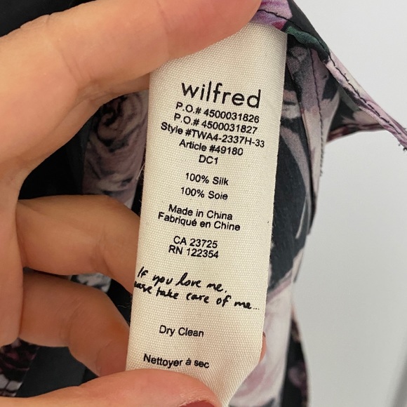 Aritzia wilfred floral savane top small preloved - Picture 4 of 9